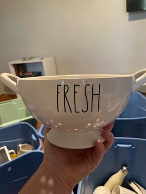 *Rae Dunn White 'FRESH' Ceramic Colander